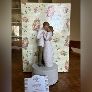 Willow Tree Demdaco music figurine